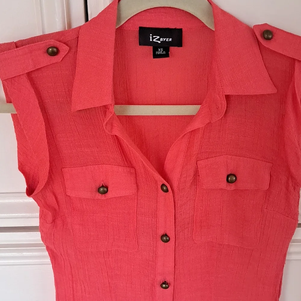 Shirt - Picture 2 of 7